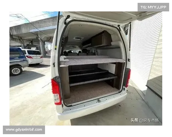 丰田海狮MPV露营车,一步改装睡大床!6座4卧,出门不再拥挤 丰田海狮MPV露营车,一步改装睡大床!6座4卧,出门不再拥挤